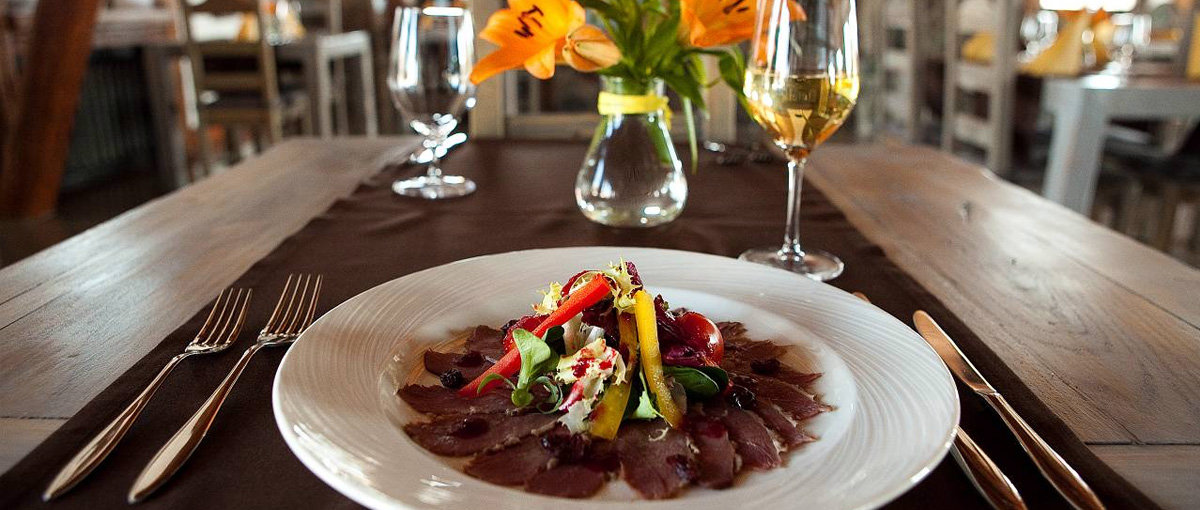 Hotel SPA restauracja konferencje nad jeziorem Mazury wypoczynek w Polsce